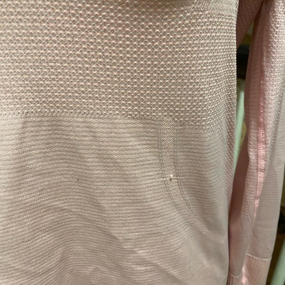 Lululemon swiftly running shirt - Picture 6 of 8